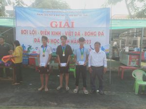 KIEN 9.2 HUY CHUONG VANG CU LI 100M