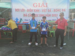 phuong chay 100m